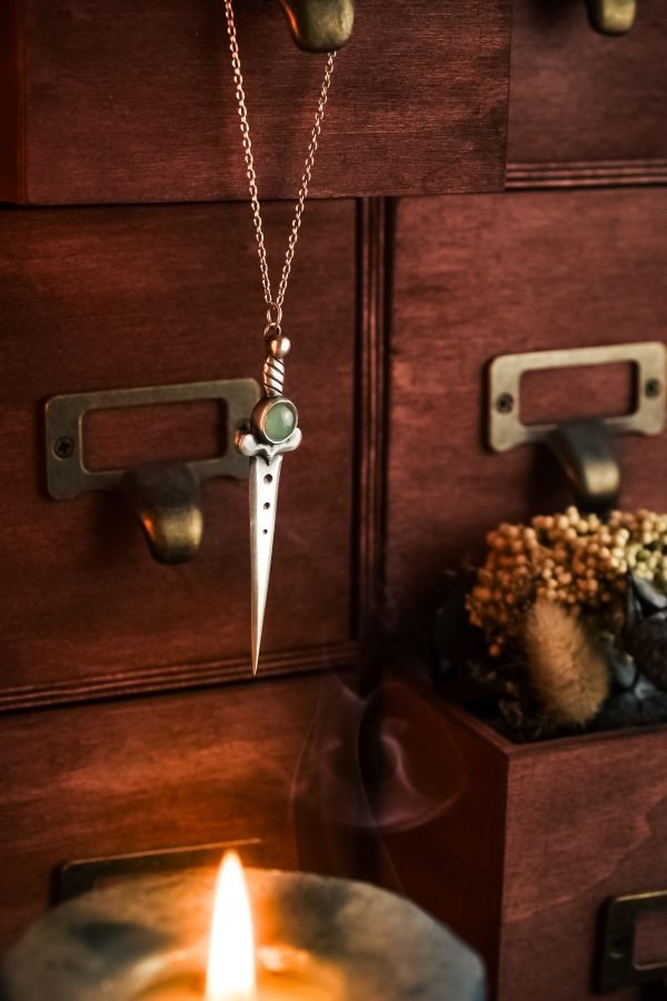 Daggora Necklace